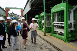Bộ khoa học công nghệ thăm nhà máy sản xuất dây chuyền máy làm gạch không nung Thanh Phúc Group