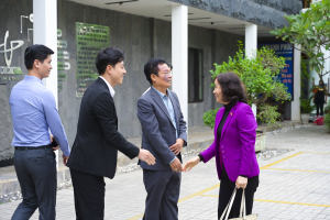 Đại diện công ty Thanh Phúc ( Chủ tịch Trần Duy Cảnh ) gặp gỡ bà Nguyễn Thị Kim Anh - Ủy viên Thường trực Ủy ban Khoa học, Công nghệ và Môi trường của Quốc hội
